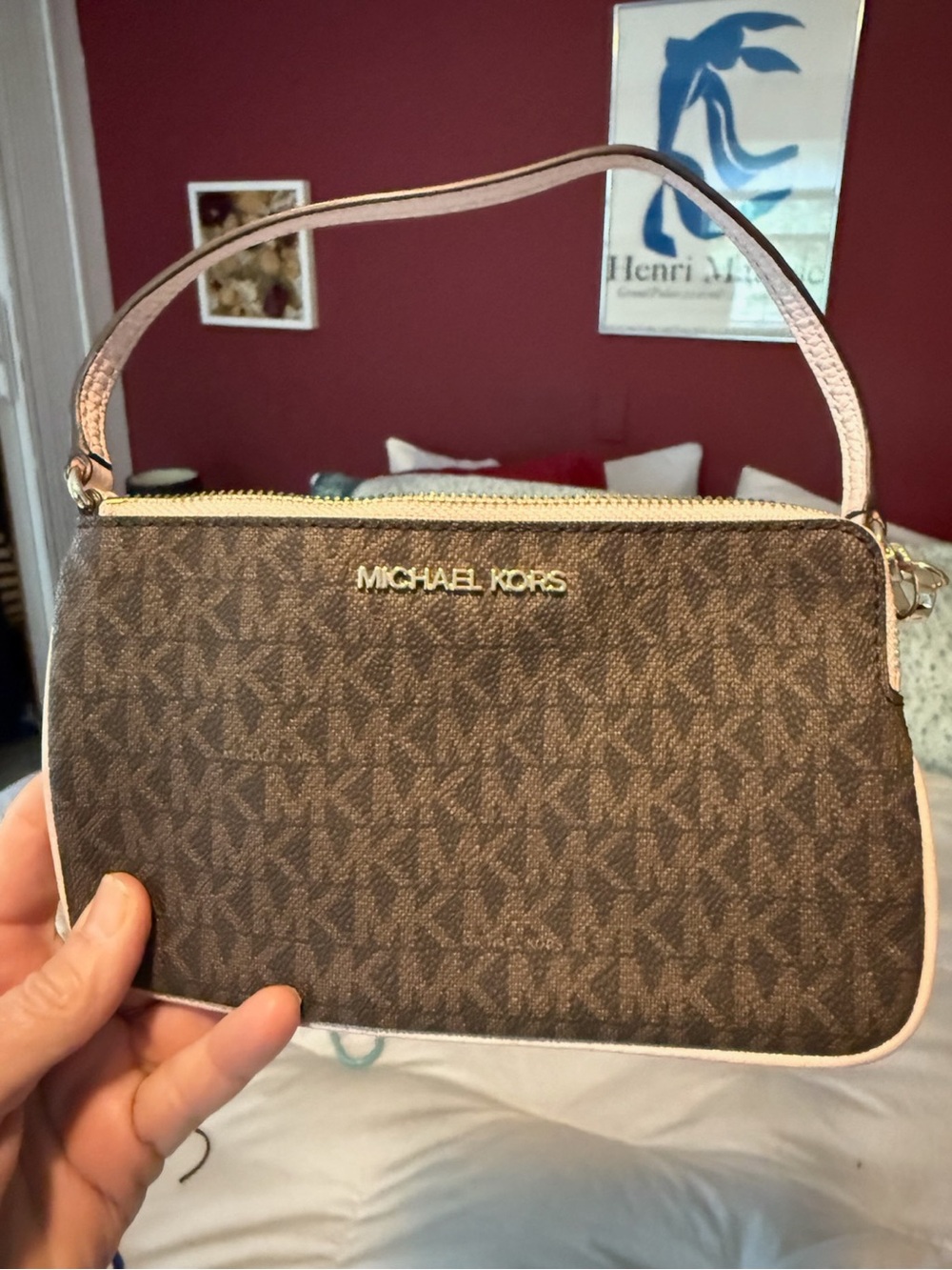 New without tags Jet Set Small Signature Logo Convertible Wristlet
